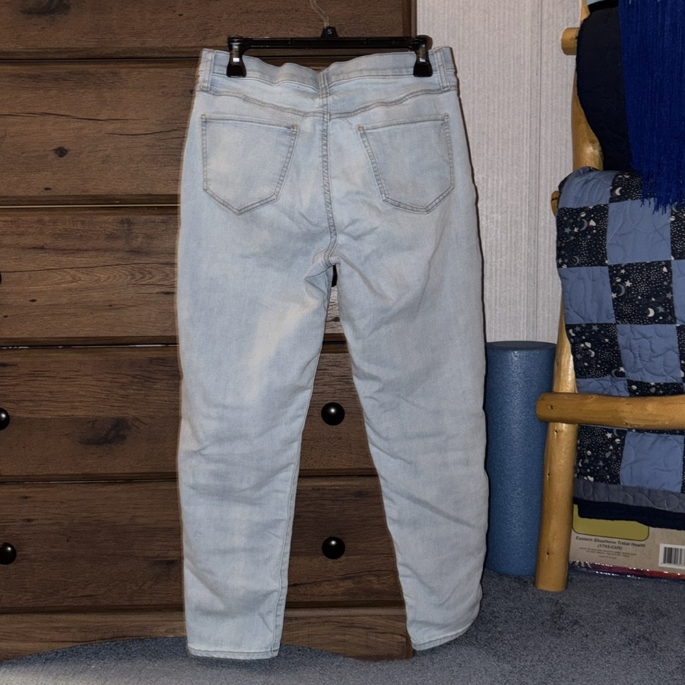 High Rise Mom Ripped Jeans - Picture 2 of 4